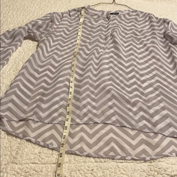 a.n.a Sheer Blouse size Large - Picture 8 of 9